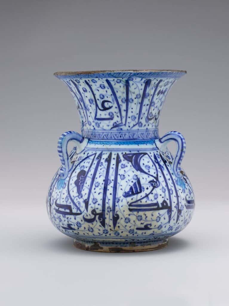 Ceramic Vessel in the Shape of a Mosque Lamp
1525–40