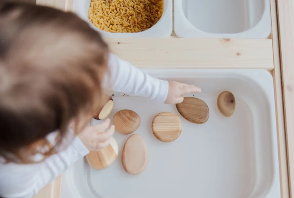 Reggio Emilia vs Montessori: Are They the Same Thing? 15 Montessori Reggio Approach Wooden Toys Toddler 20 1