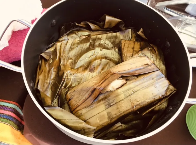 Tamales de mole jpg