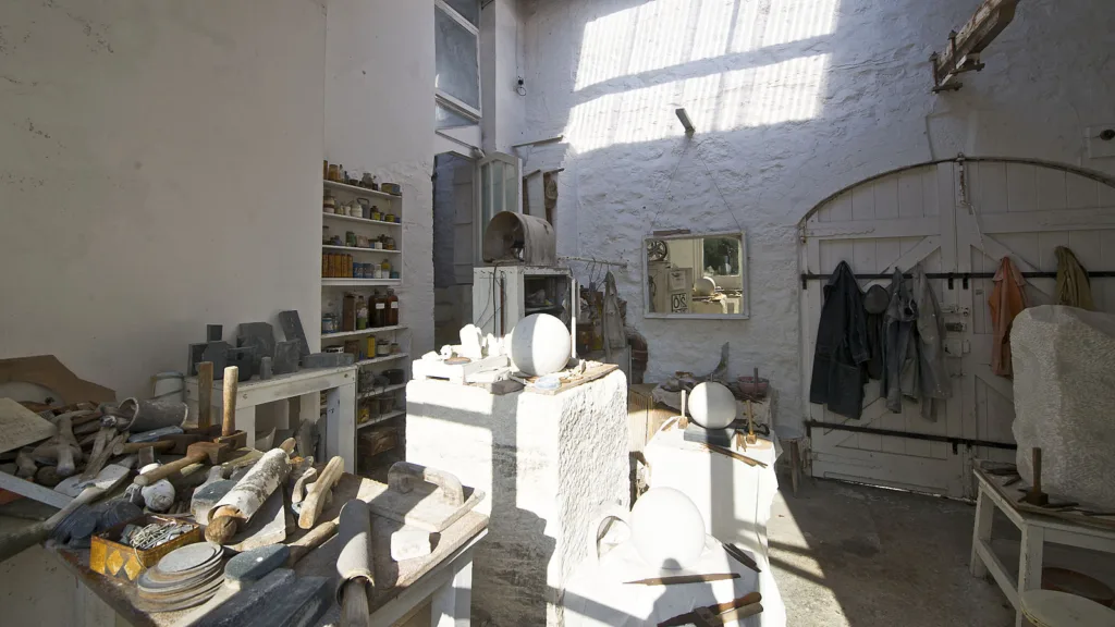 Barbara Hepworth Studio Garden 3984233838