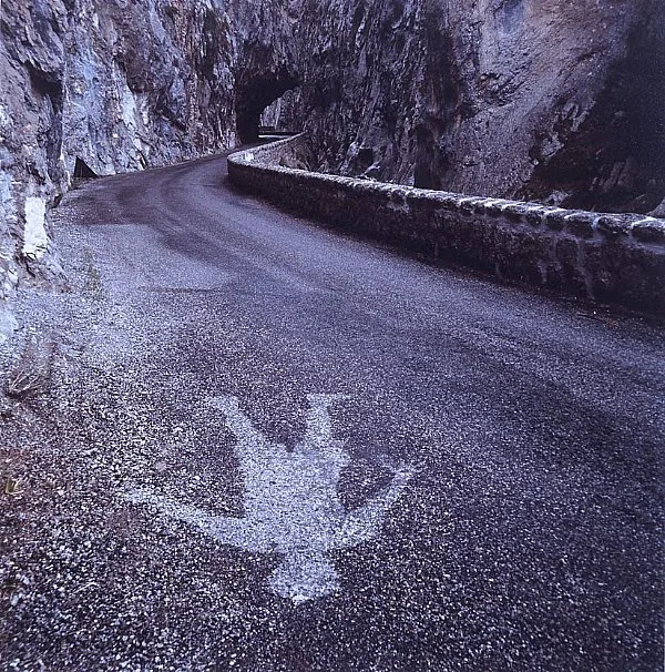 What is Environmental Art? 7 Iconic Environmental Artworks You Should Know About 8 RainShadow 1